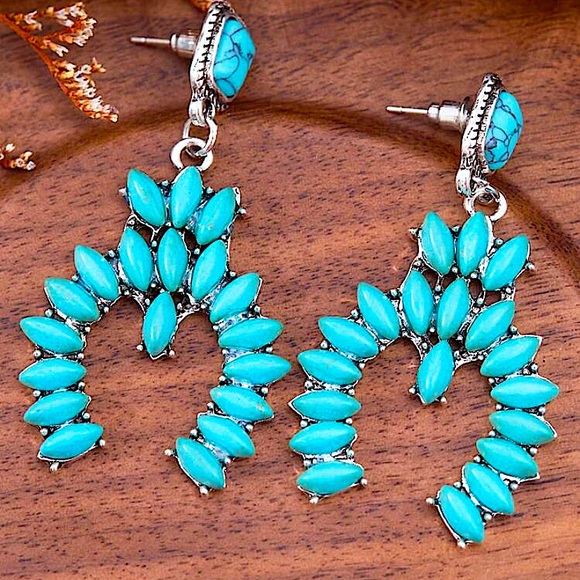 Western Squash Blossom Turquoise Necklace, Navajo Bohemian Necklace Earr… - Picture 4 of 5